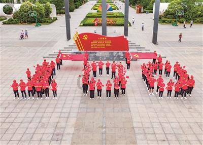 8人死亡！美国紧急搜捕
