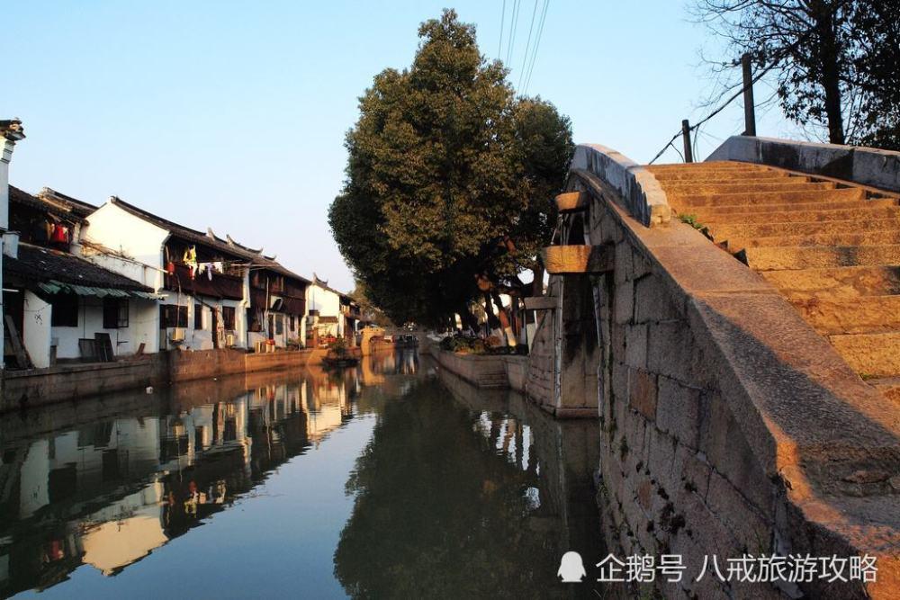 逃离无人的学校